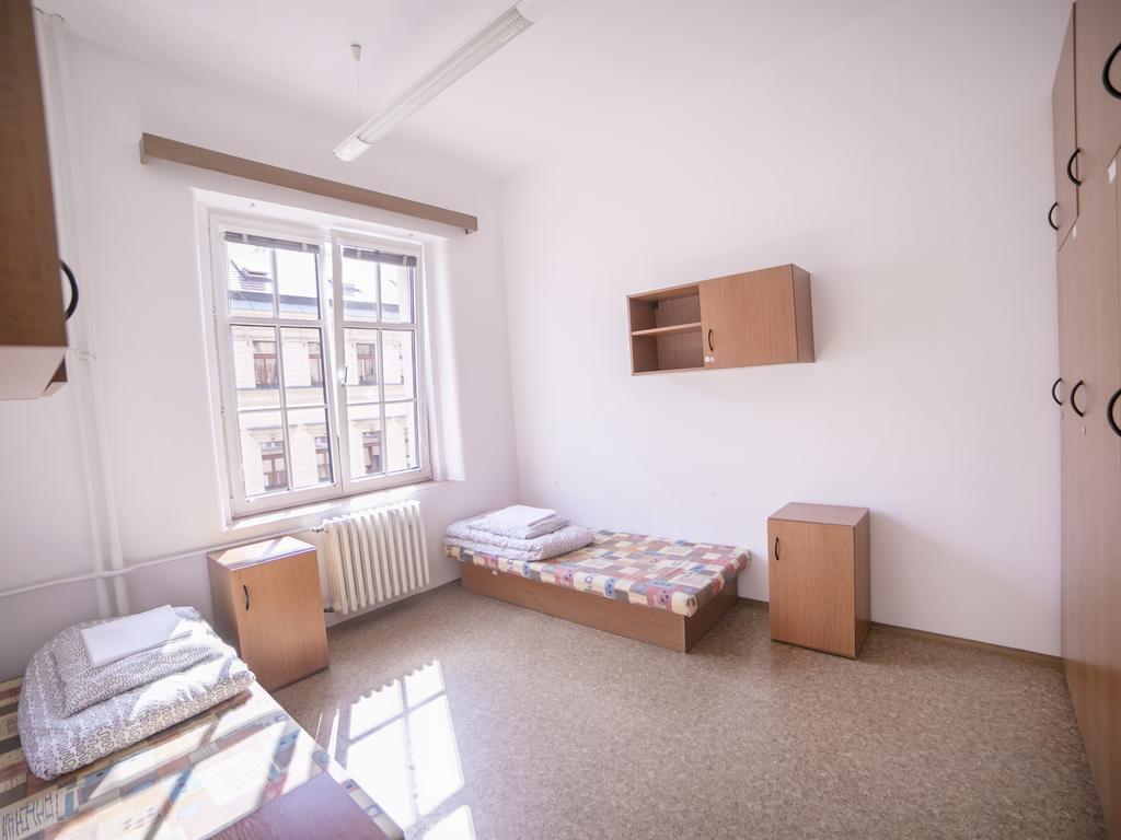 Dizzy Daisy Hostel Prag Rum bild
