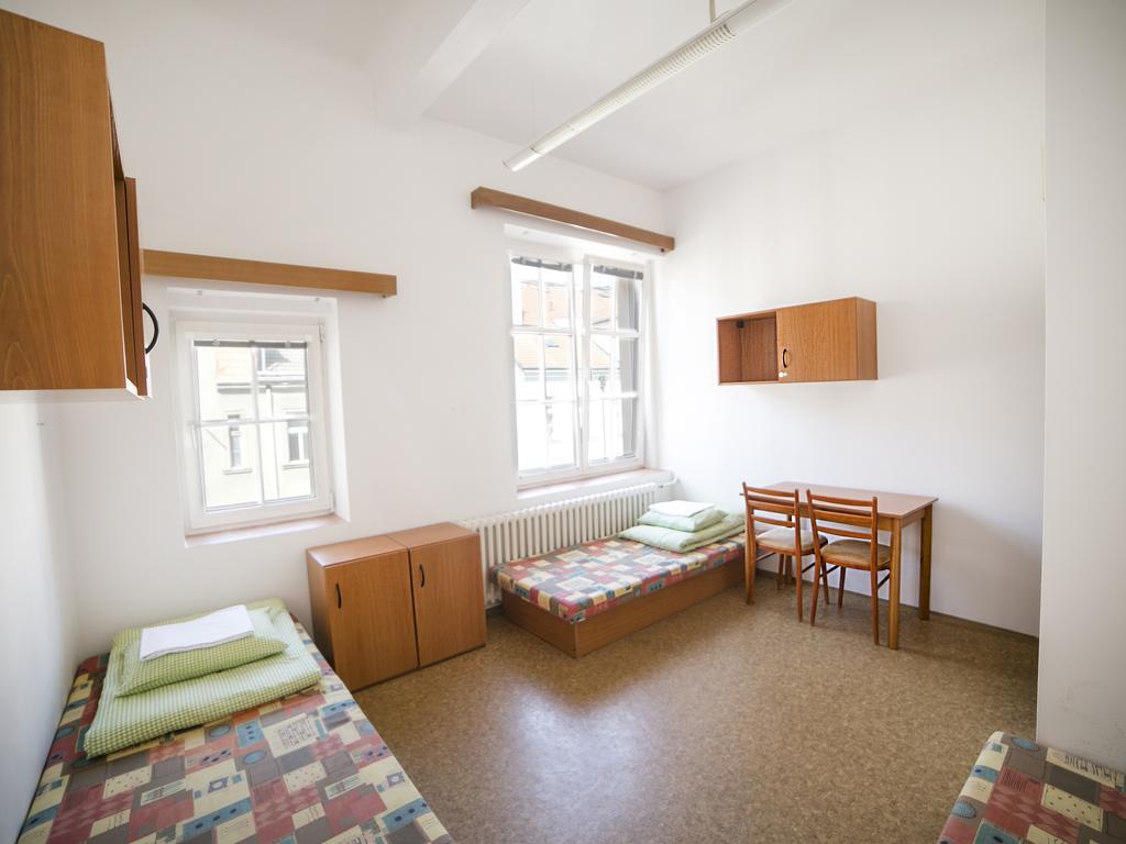 Dizzy Daisy Hostel Prag Rum bild