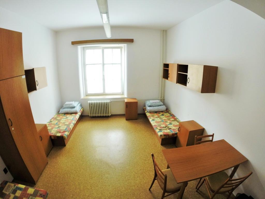 Dizzy Daisy Hostel Prag Rum bild